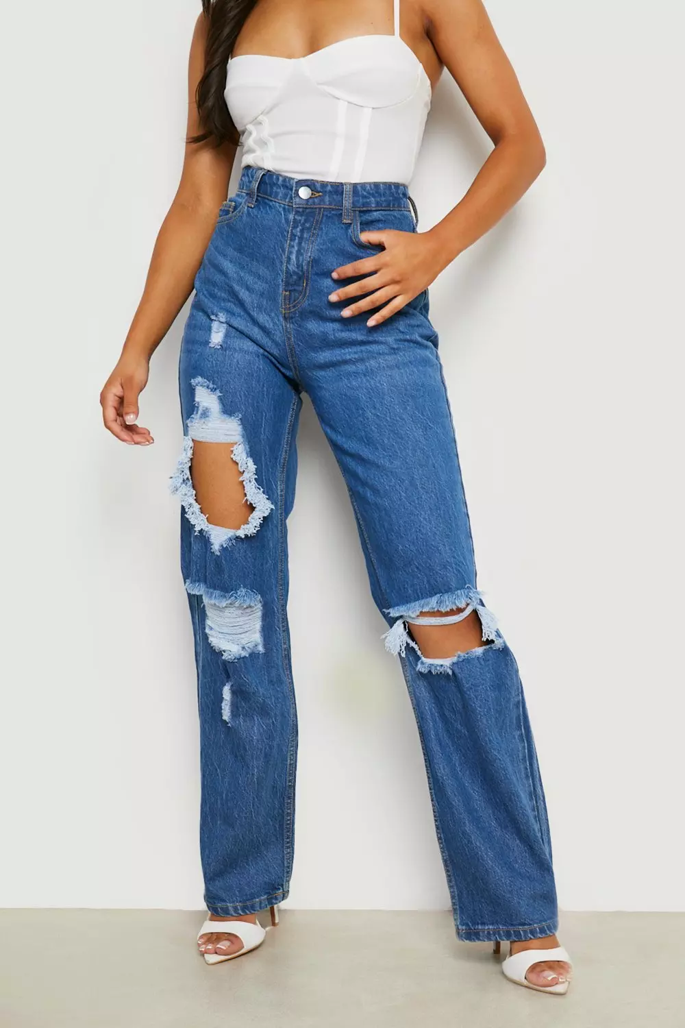 Petite 90 s Straight Leg Ripped Jeans